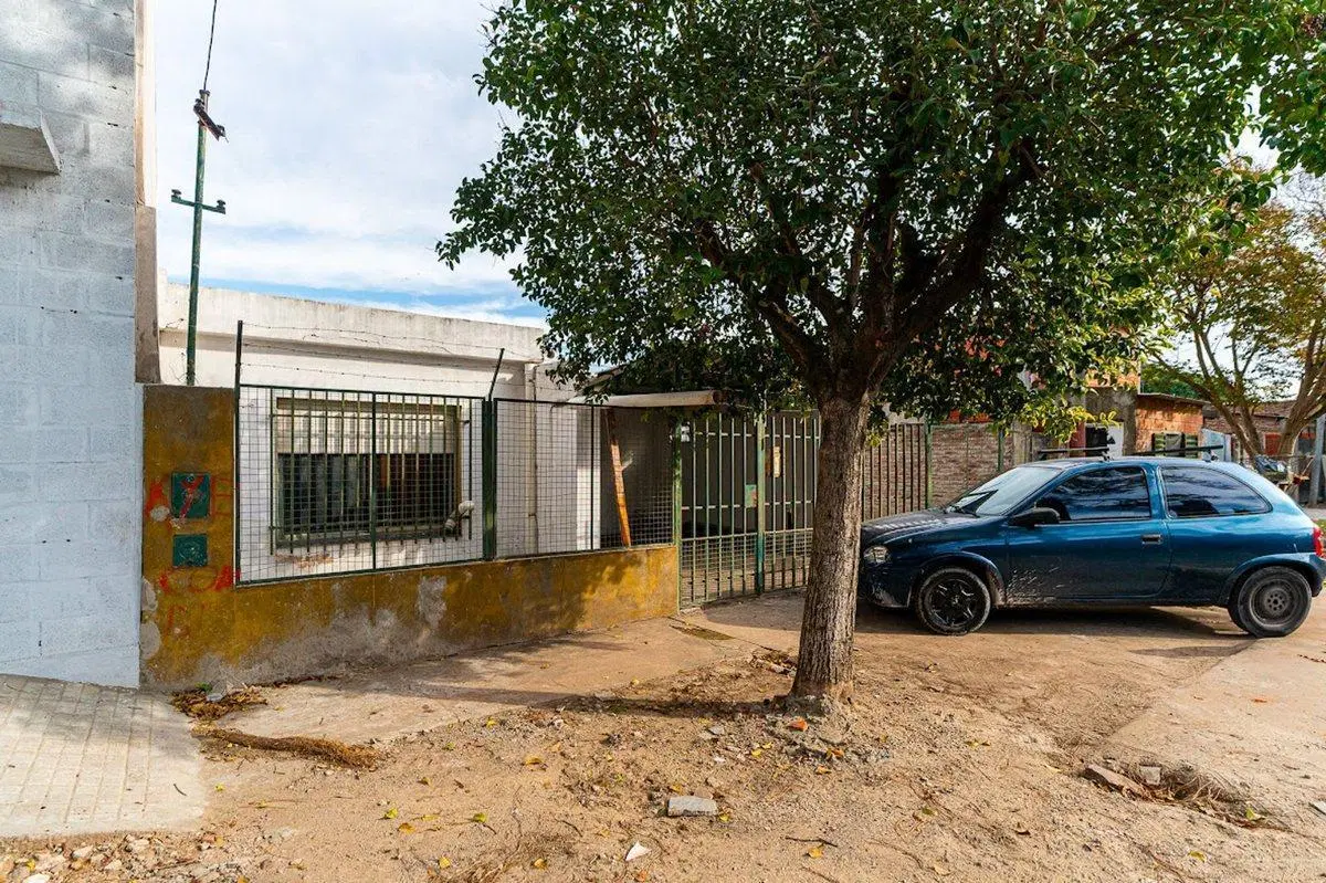 Casa en Venta en Rosario con cochera 2