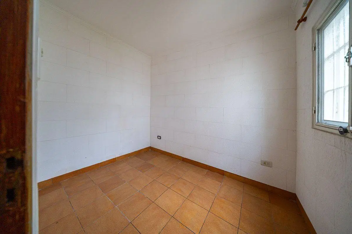 CASA EN VENTA 3 DORMITORIOS  ZONA SUR 8