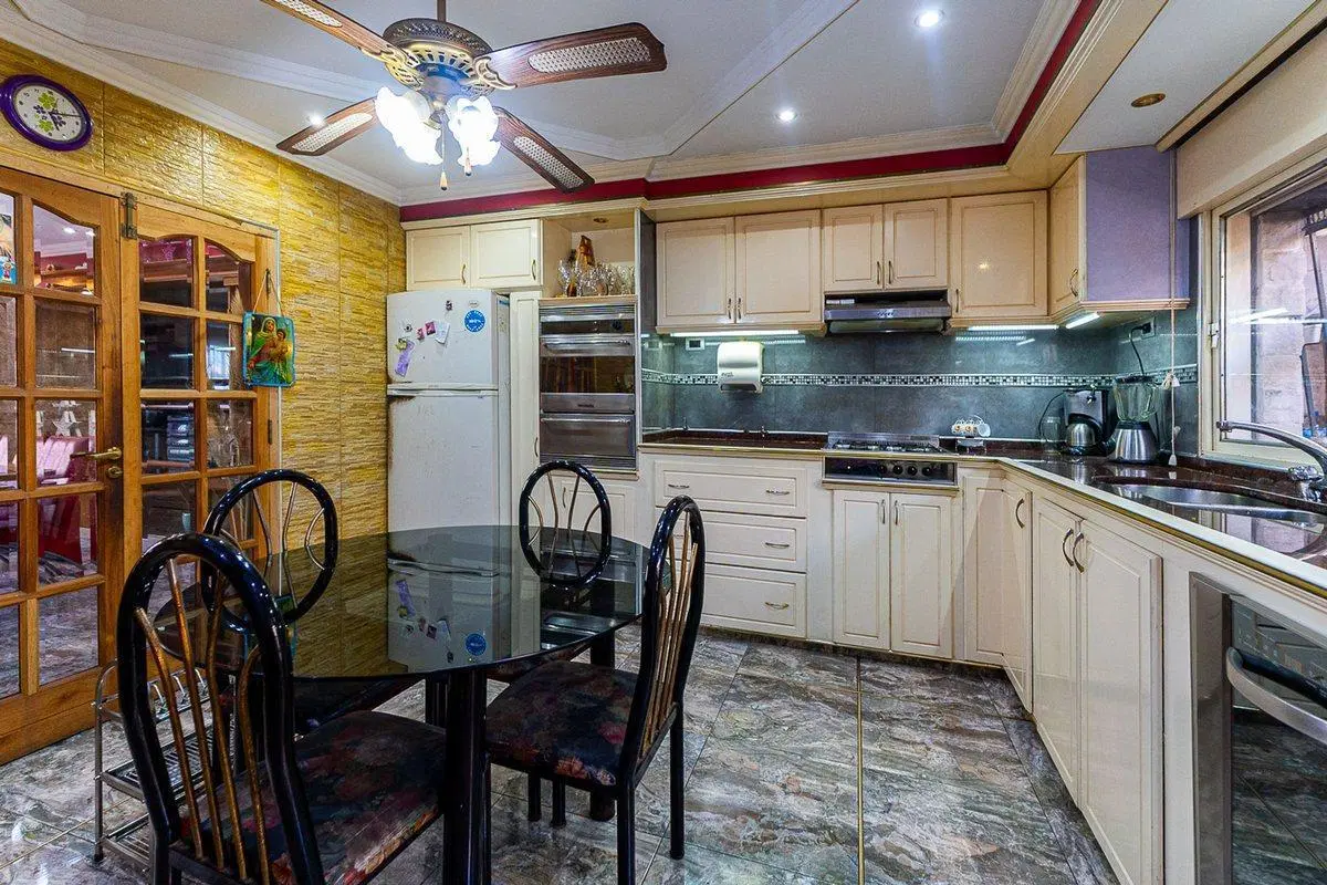 Casa en venta 3 dormitorios cochera apta credito 5