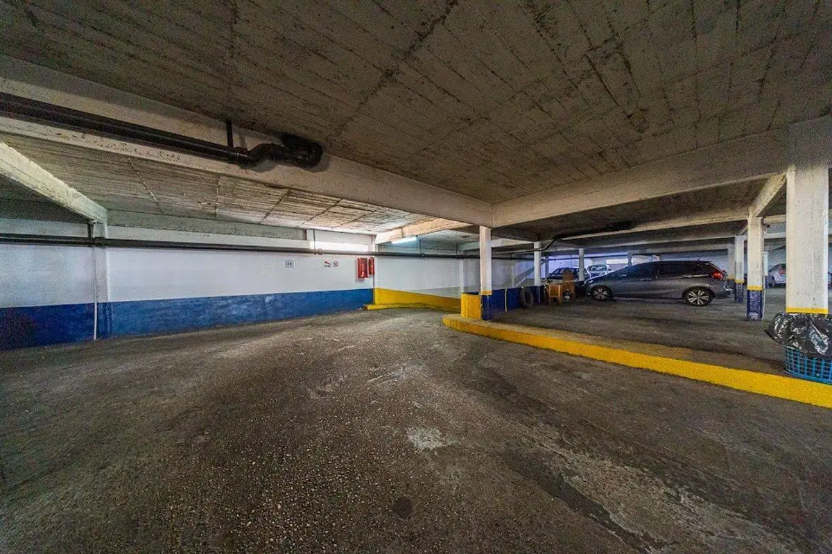 COCHERA EN VENTA ZONA CENTRO 4