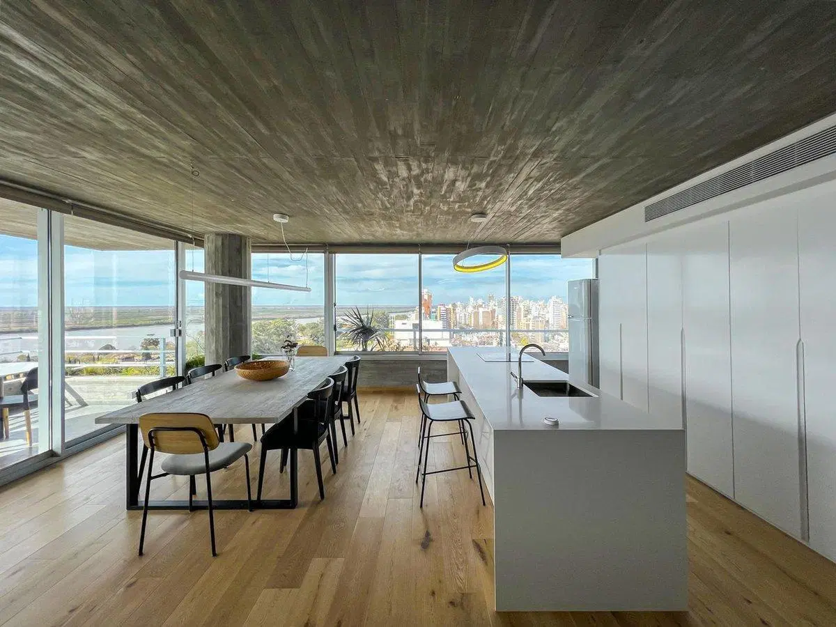 Venta Departamento 2 dormitorios 2 baños y cochera 2