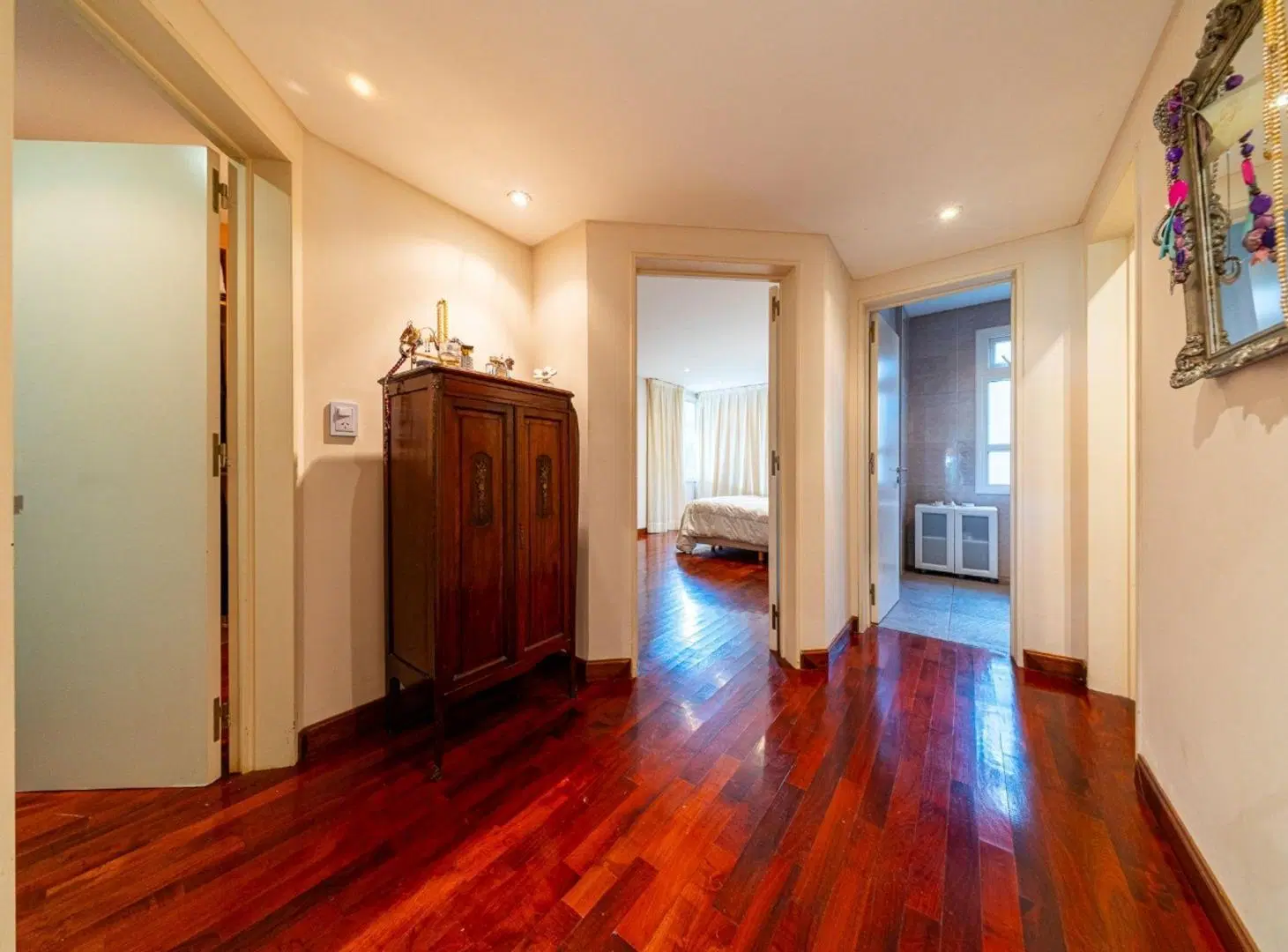 CASA EN VENTA KENTUCKY FUNES 4 DORMITORIOS PERMUTA 4