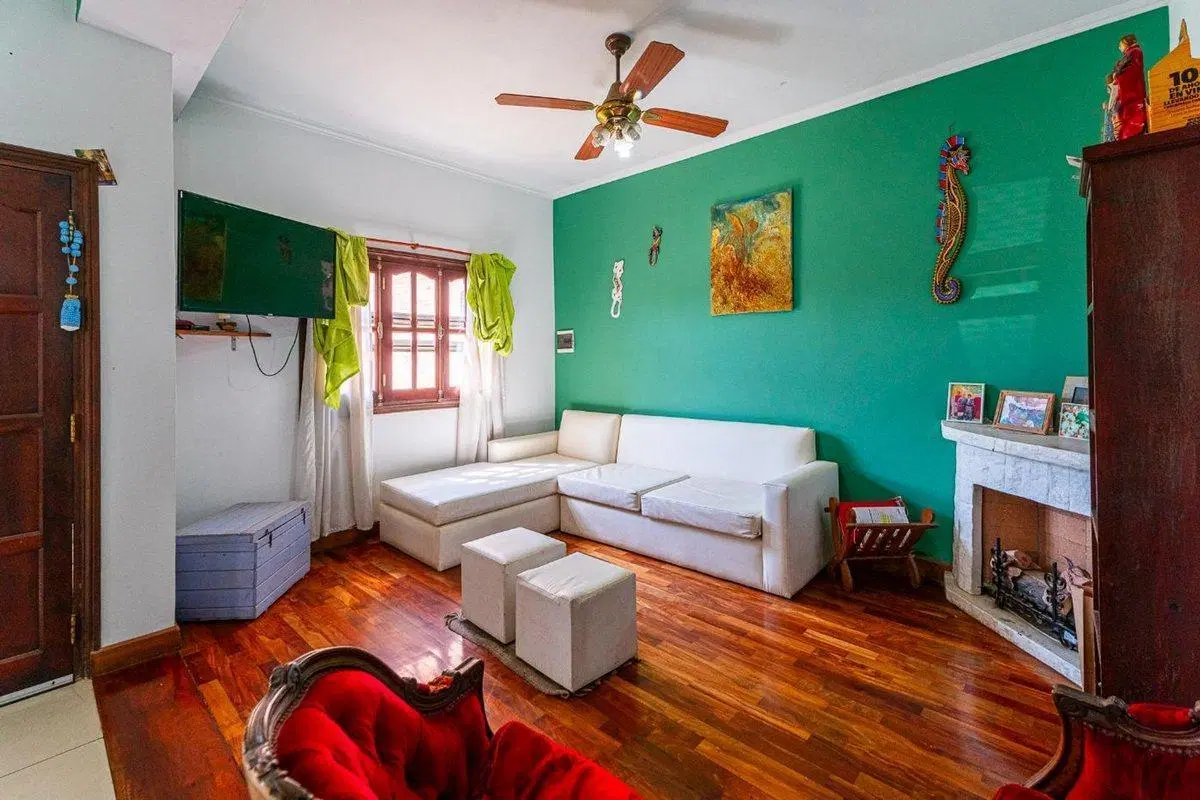 Casa en Venta 4 dormitorios Pileta y Quincho 5
