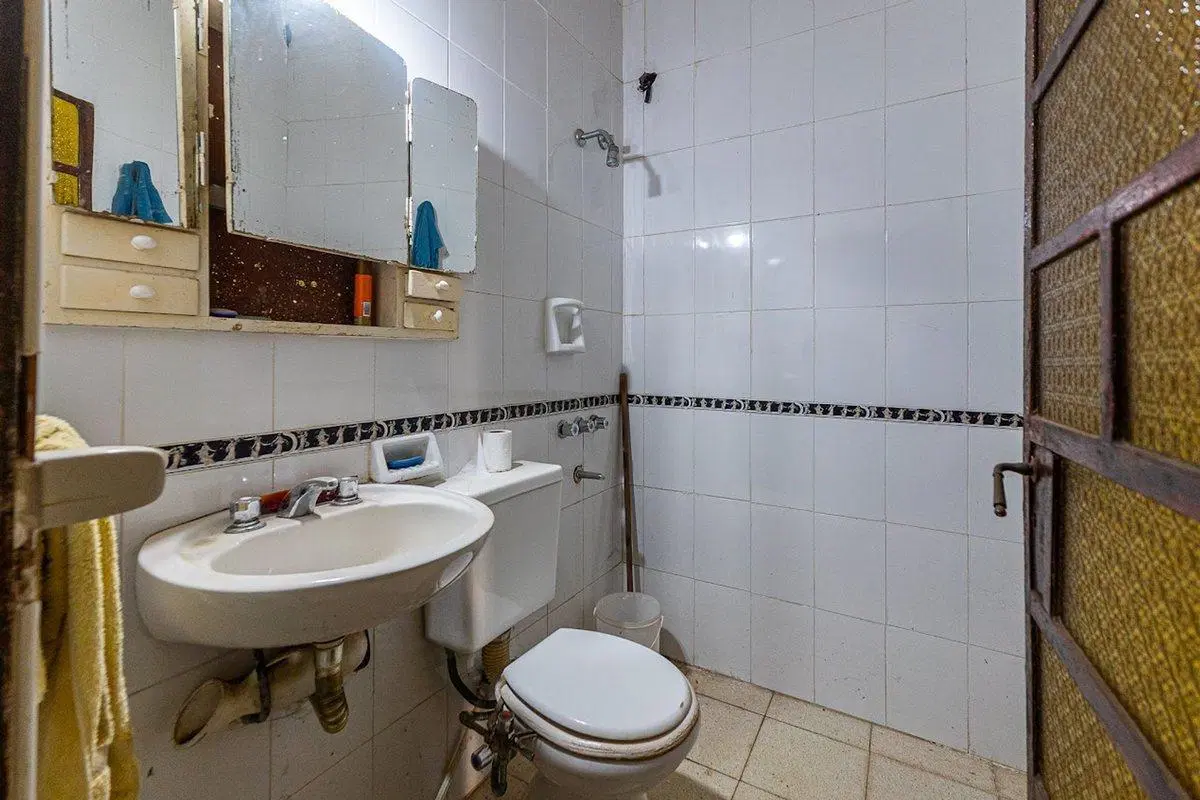 CASA EN VENTA 4 DORMITORIOS BARRIO LAS DELICIAS 3