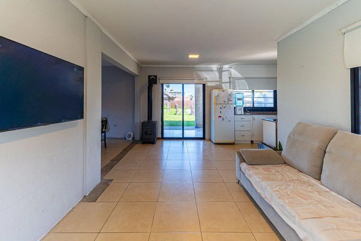 Casa en venta 3 dormitorios con pileta y cochera 2