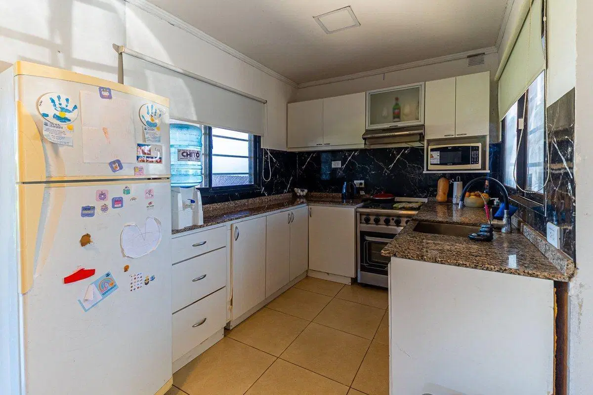Casa en venta 3 dormitorios con pileta y cochera 8