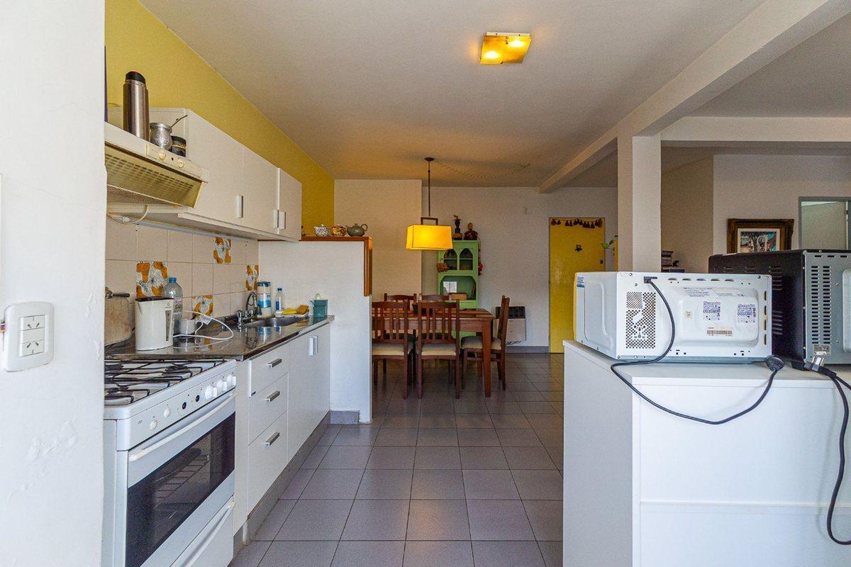 Foto de VENTA DEPARTAMENTO 1 DORMITORIO COCHERA ZONA SUR, imagen 1
