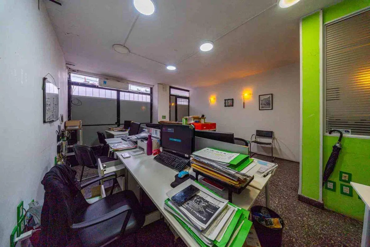 VENTA DE OFICINAS CON VIVIENDA FAMLIAR Y COCHERA 1