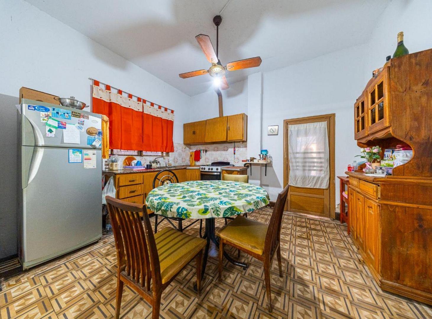 Foto de CASA DE 3 DORMITORIOS EN VENTA CON COCHERA, PATIO, imagen 5