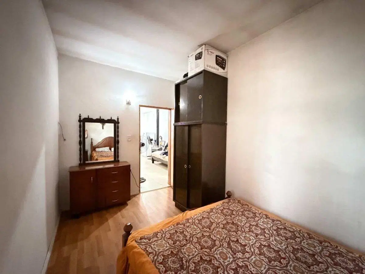 CASA EN VENTA 1 DORMITORIO + LOCAL + PATIO 3