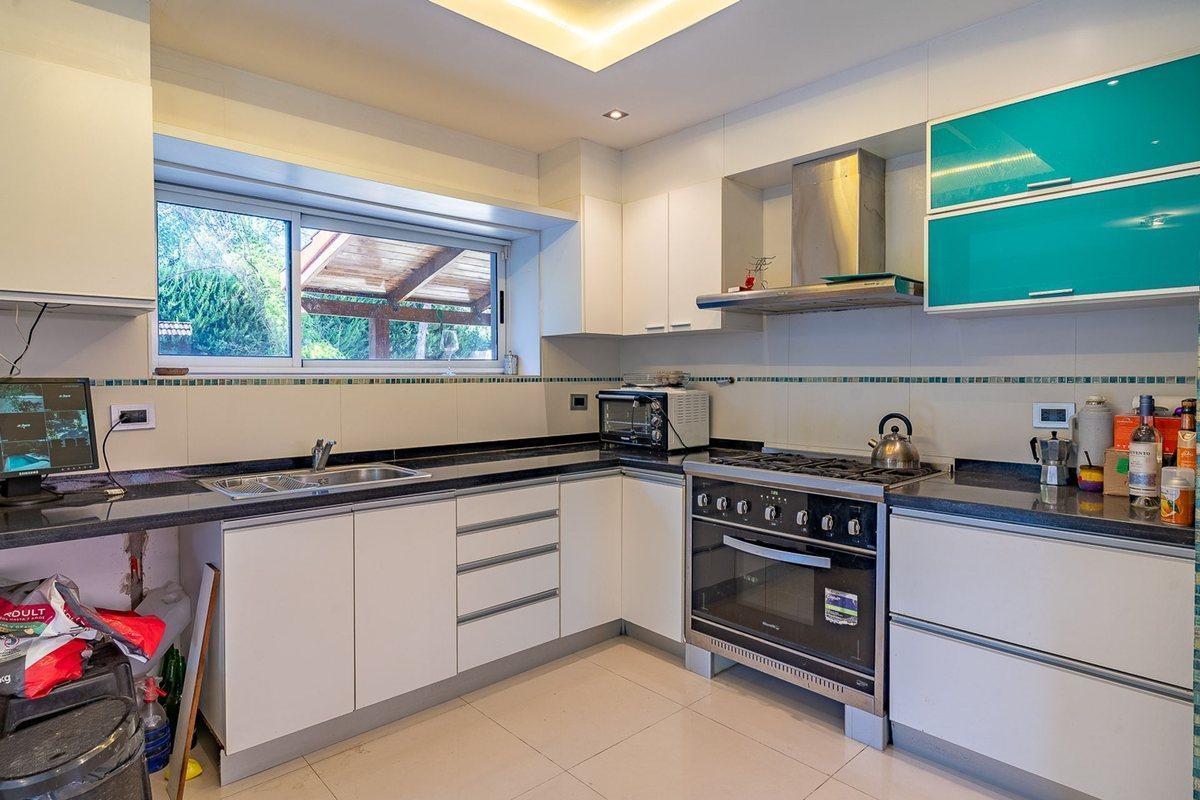 Foto de CASA EN VENTA EN FUNES 3 DORMITORIOS ZONA ARBOLADA, imagen 3
