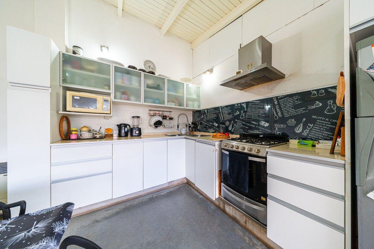 Foto de CASA EN VENTA CUATRO DORMITORIOS APTA CRÉDITO, imagen 4