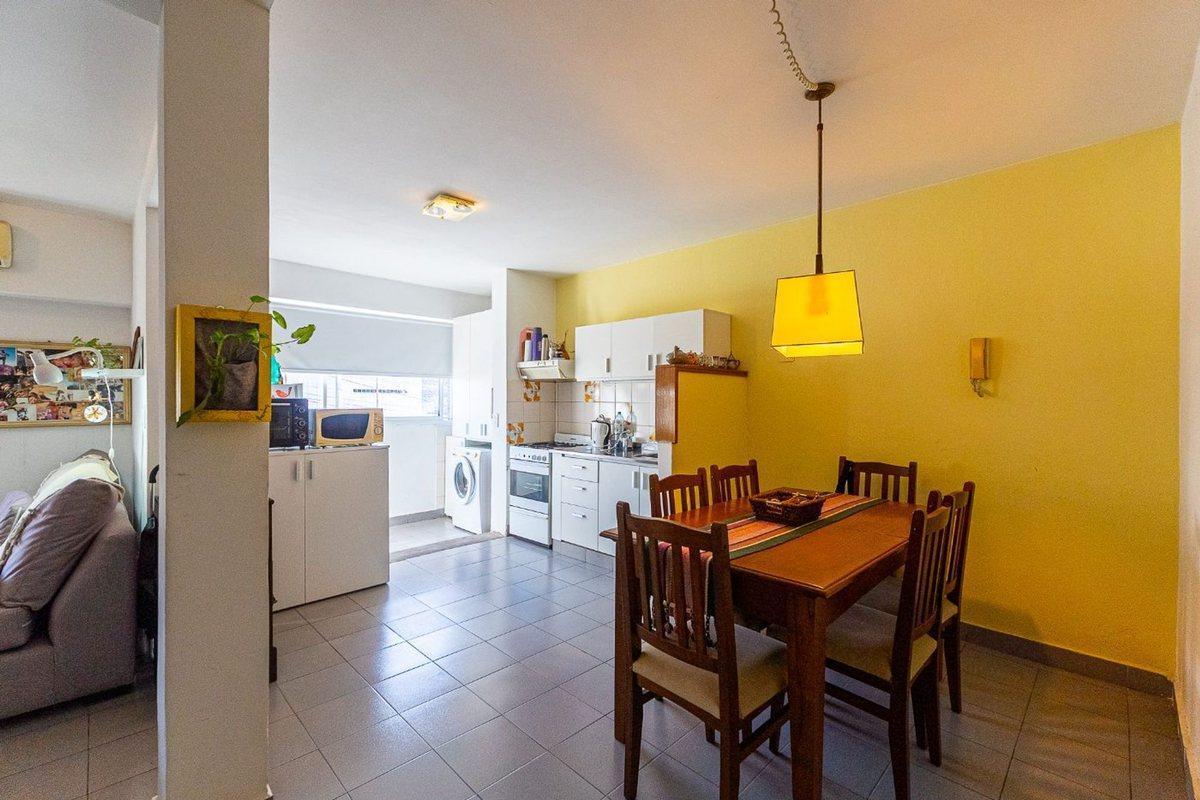 Foto de VENTA DEPARTAMENTO 1 DORMITORIO COCHERA ZONA SUR, imagen 3