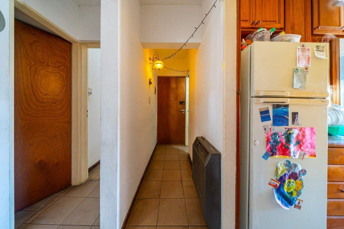 Foto de DEPARTAMENTO CON COCHERA EN VENTA 2 DORMITORIOS, imagen 3