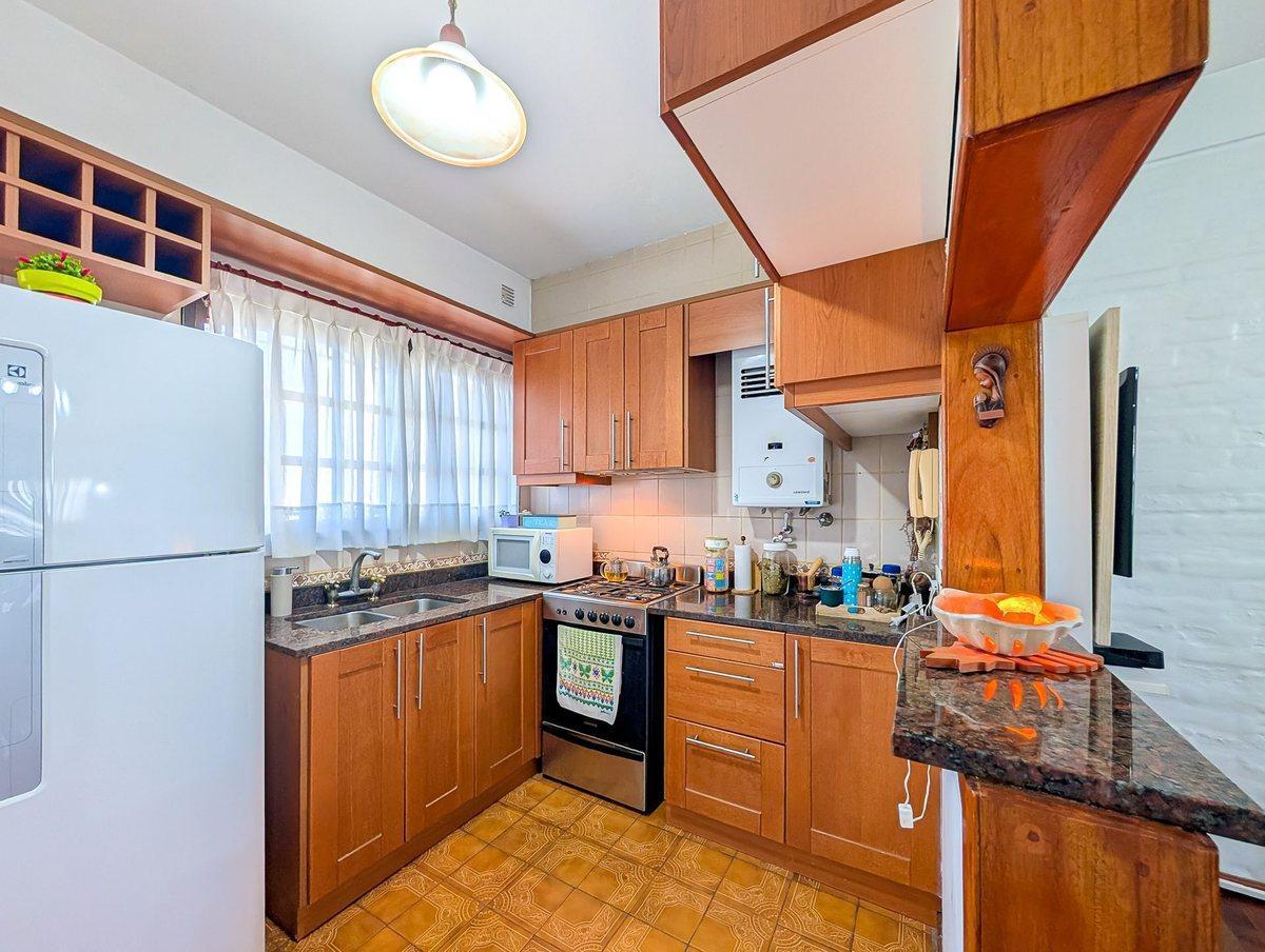 Foto de CASA EN VENTA P.A. 2 DORMITORIOS Y COCHERA, imagen 1