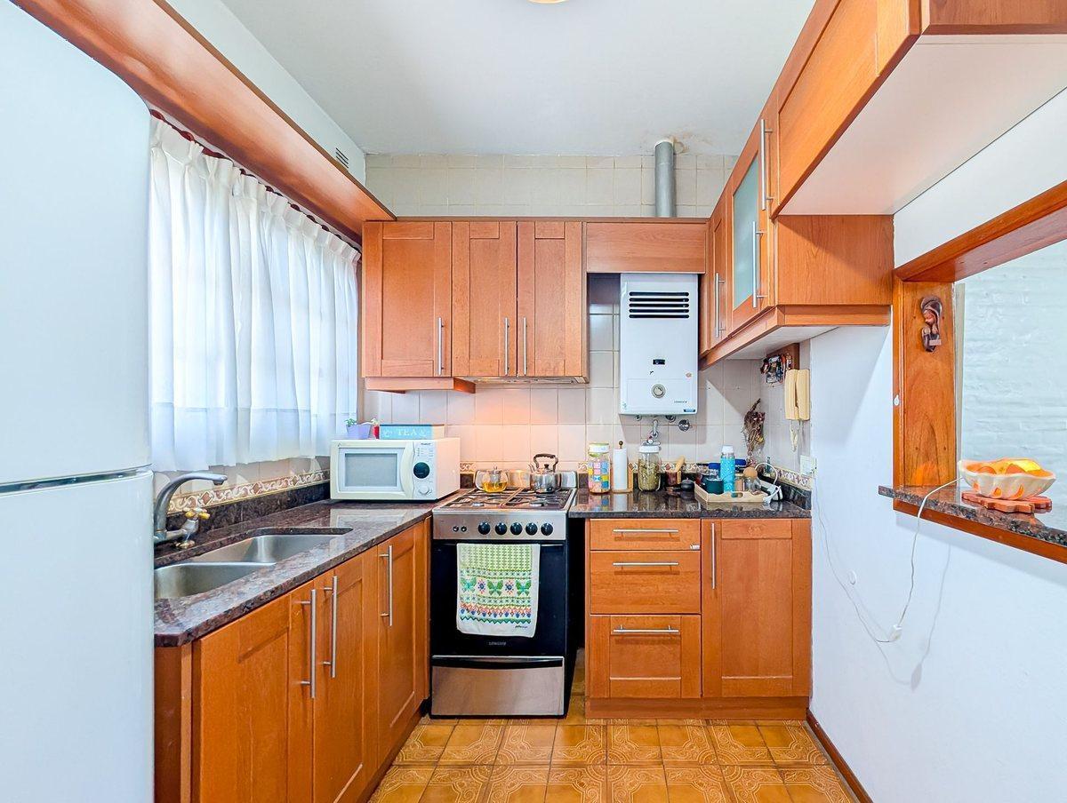 Foto de CASA EN VENTA P.A. 2 DORMITORIOS Y COCHERA, imagen 4