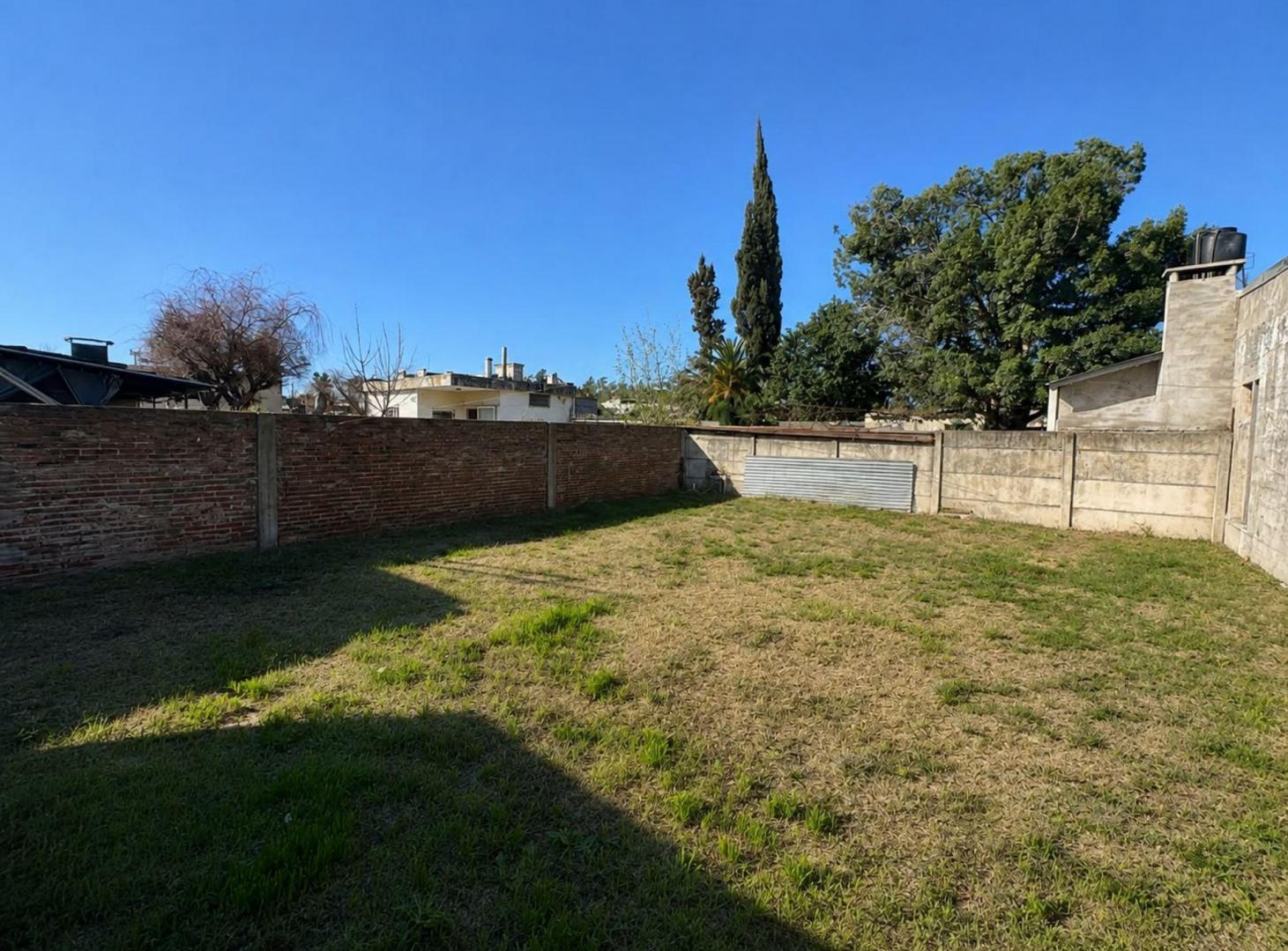 Foto de VENTA CASA A RECICLAR 2 DORMIS CON COCHERA 300M2, imagen 3