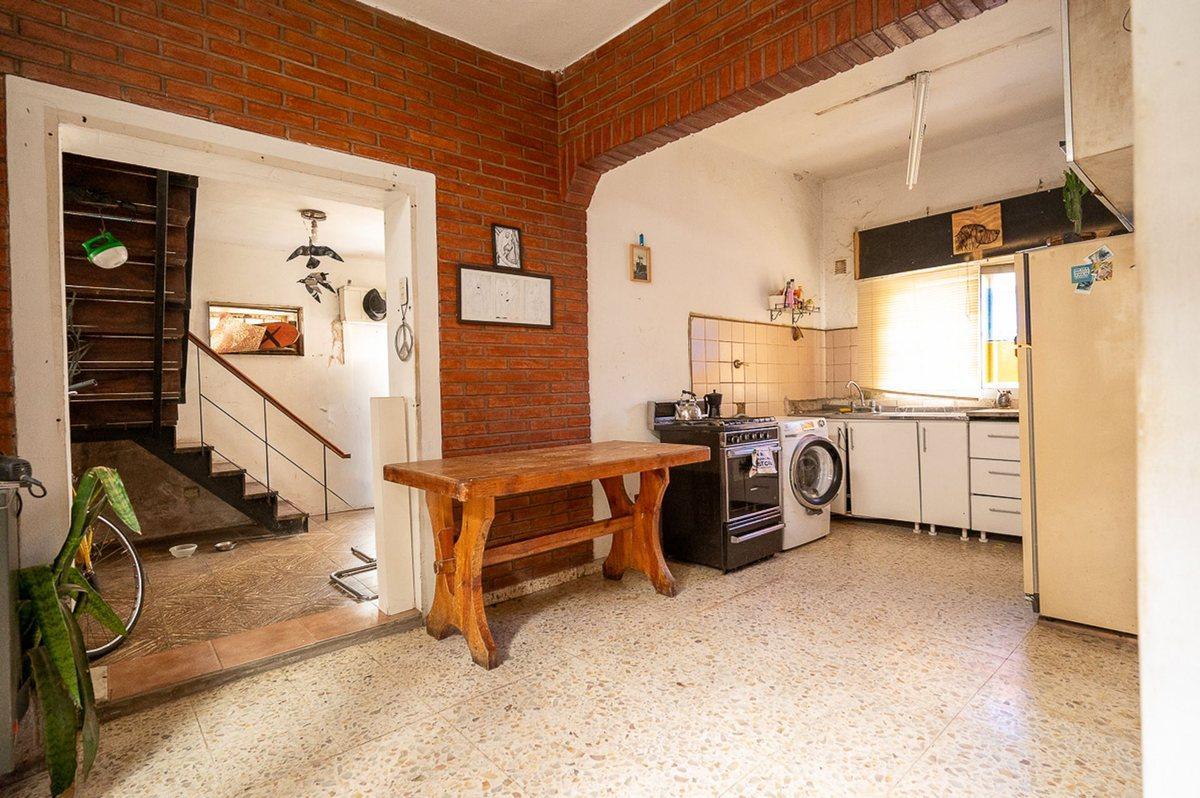 Foto de CASA EN VENTA 4 DORMITORIOS PATIO PARQUE CASAS, imagen 2