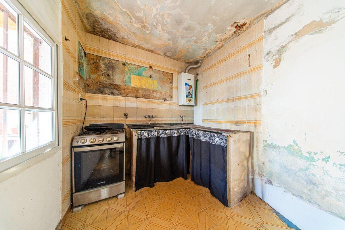 Foto de VENTA CASA 2 DORMITORIOS CON LOCAL SAN LORENZO, imagen 5