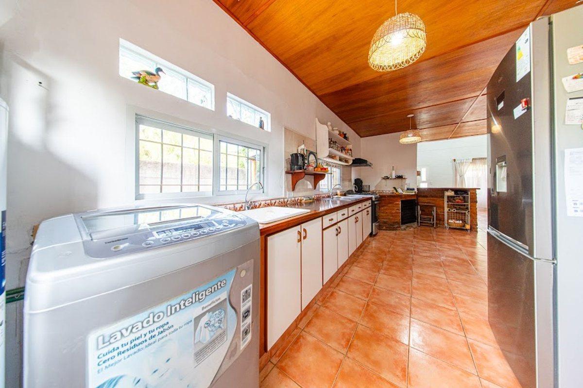 Foto de Casa en Venta 4 dormitorios Baigorria, imagen 4