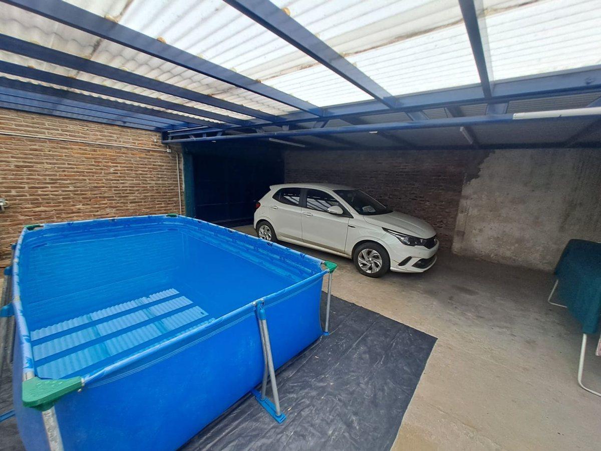 Foto de CASA EN VENTA 2 DORMITORIOS CON COCHERA Y PATIO, imagen 4