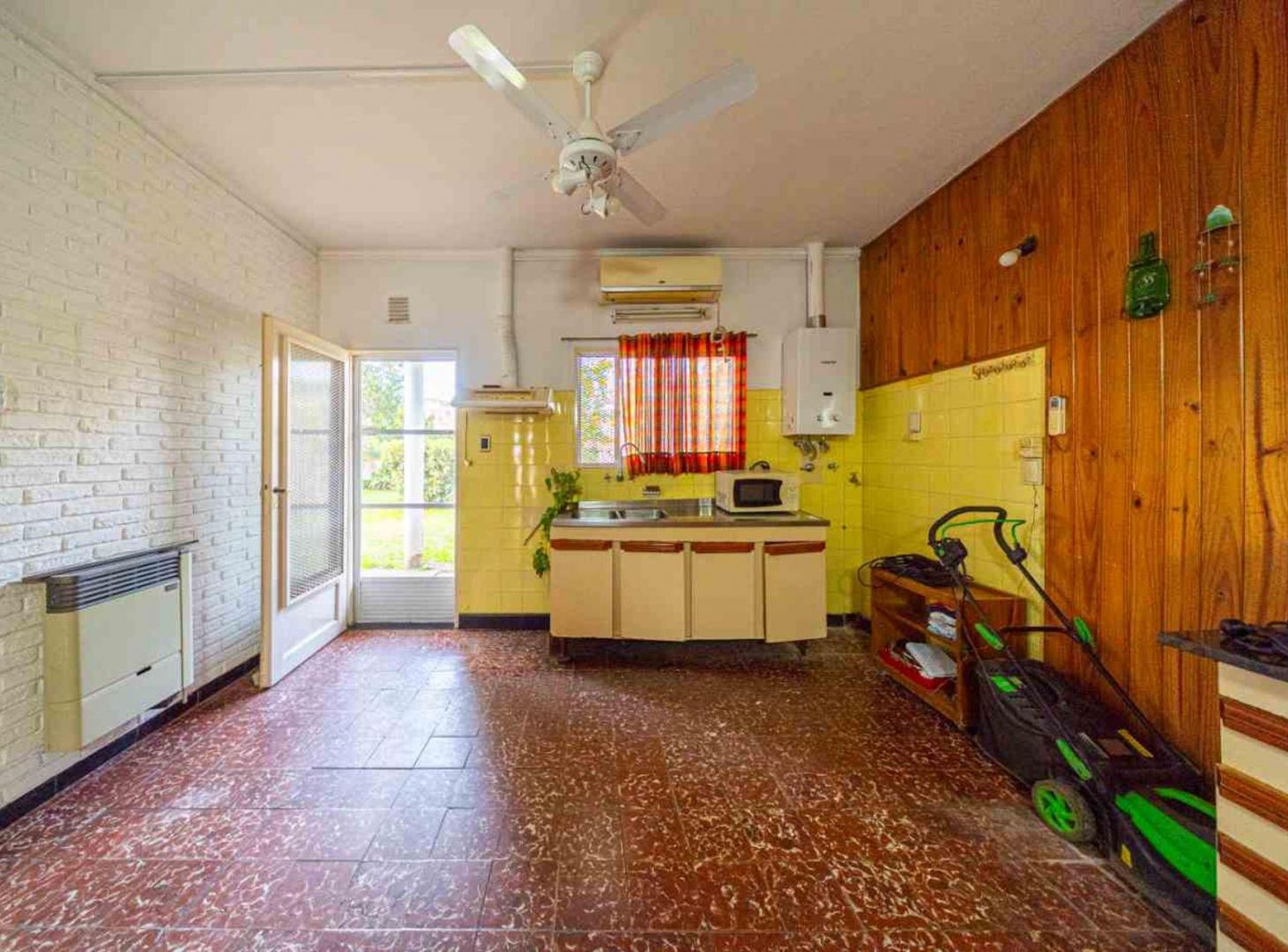 Foto de CASA 3 AMBIENTES EN VENTA BARRIO GODOY CON JARDÌN, imagen 4