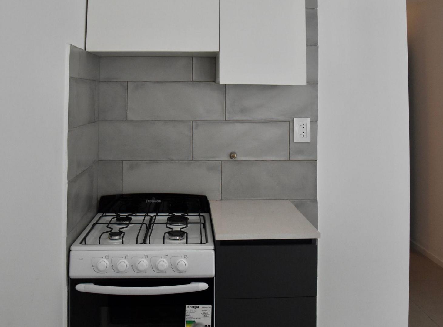 Foto de VENTA MONOAMBIENTE CON PATIO ECHESORTU, imagen 1