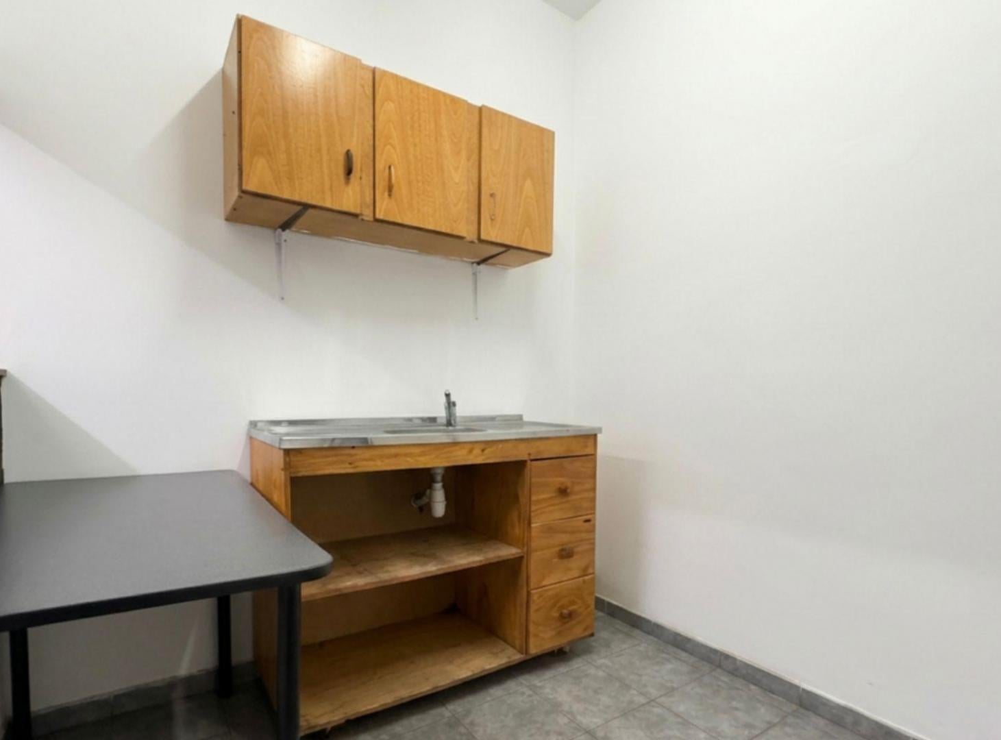 Foto de LOCAL COMERCIAL EN VENTA BARRIO BELLA VISTA, imagen 2