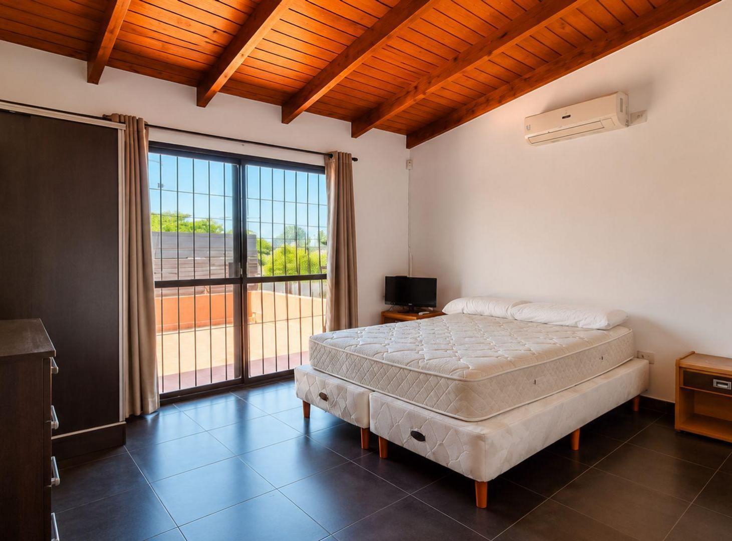 Foto de Venta local con casa 3 dormitorios por Pellegrini, imagen 4