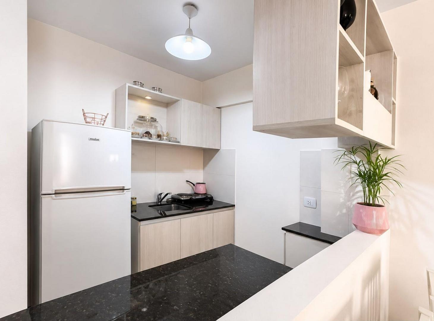 Foto de Venta monoambiente al frente con balcón centro, imagen 3