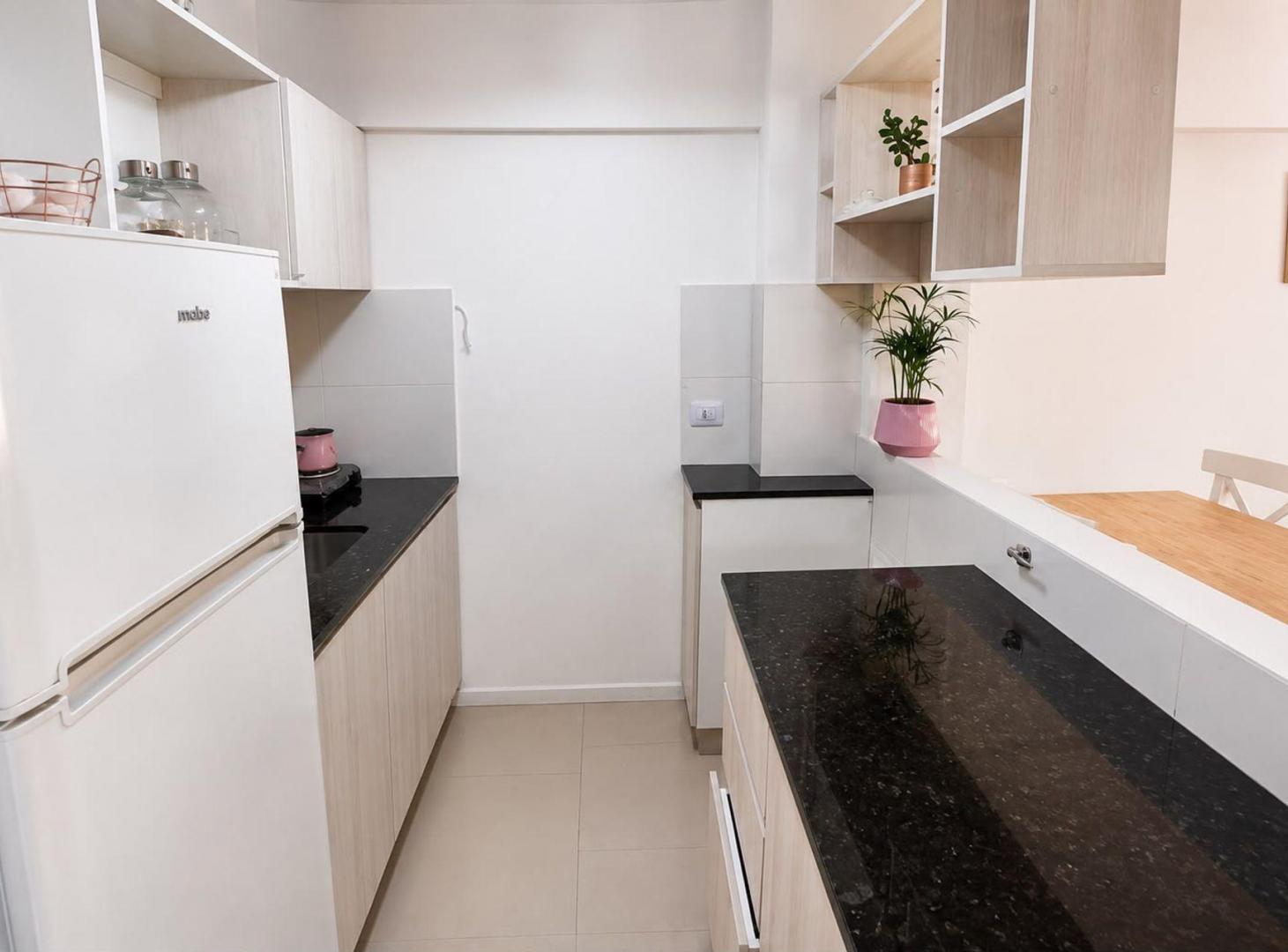 Foto de Venta monoambiente al frente con balcón centro, imagen 2