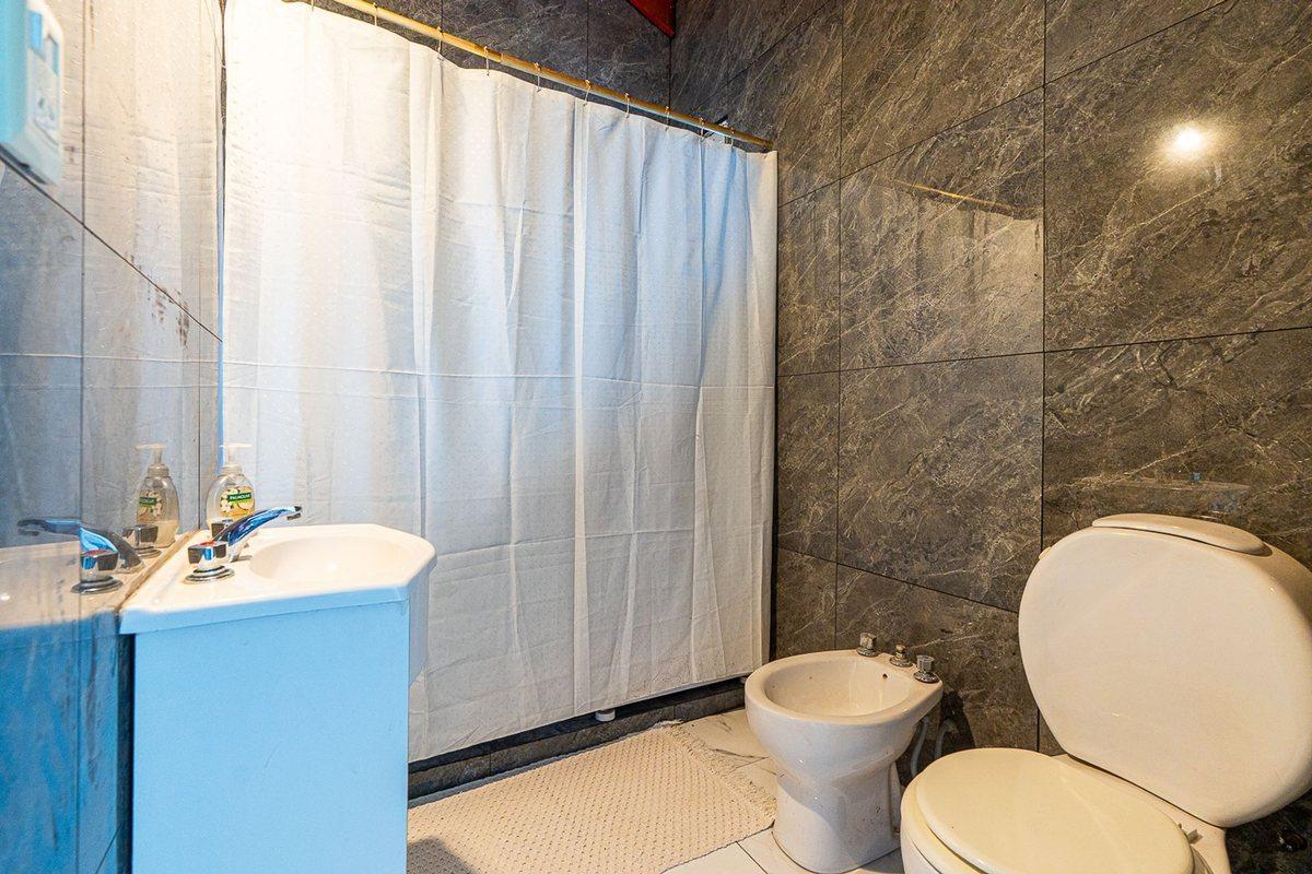 Foto de CASA EN VENTA 1 DORMITORIO CON PILETA TDS 2, imagen 3