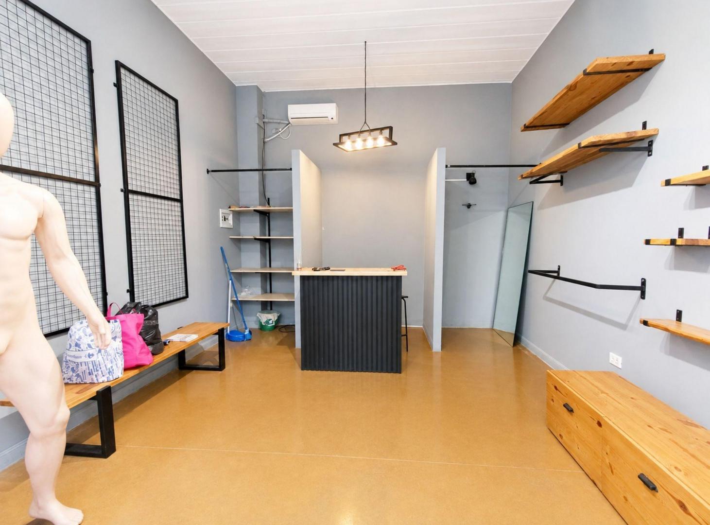 Foto de LOCAL COMERCIAL EN VENTA EN GALERIA VICTORIA FUNES, imagen 1