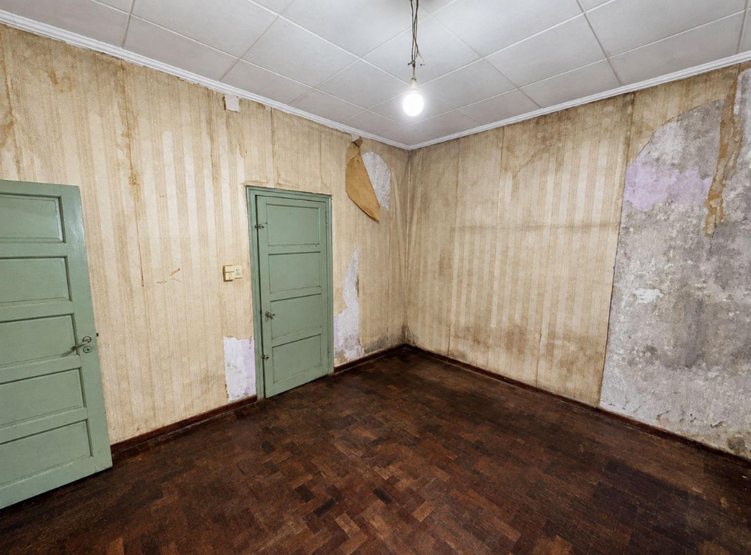 Foto de VENTA CASA A RECICLAR 2 DORMIS. TERRENO DE 400M2, imagen 3