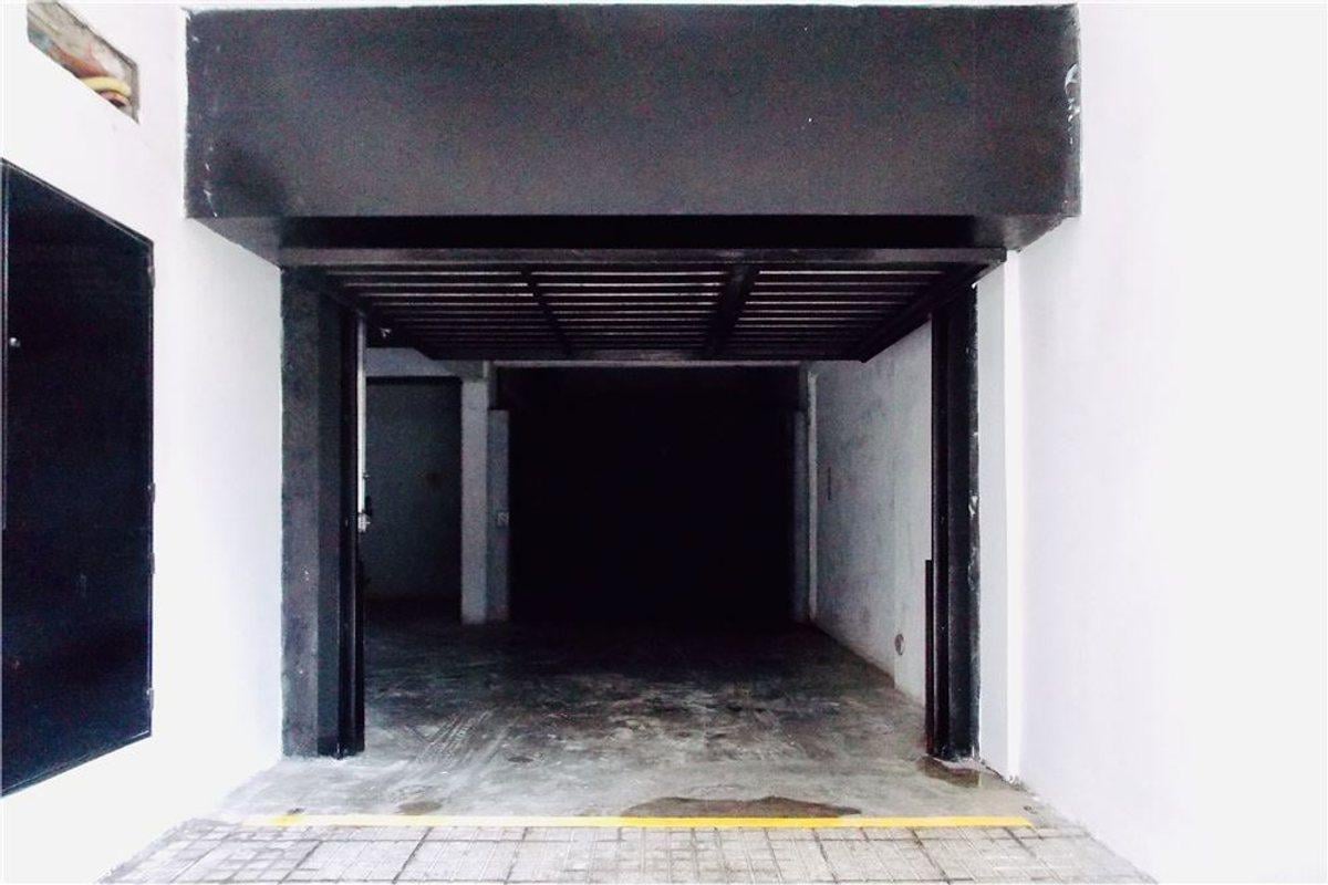 Foto de VENTA COCHERA - 2DO NIVEL - BARRIO MARTIN, imagen 3
