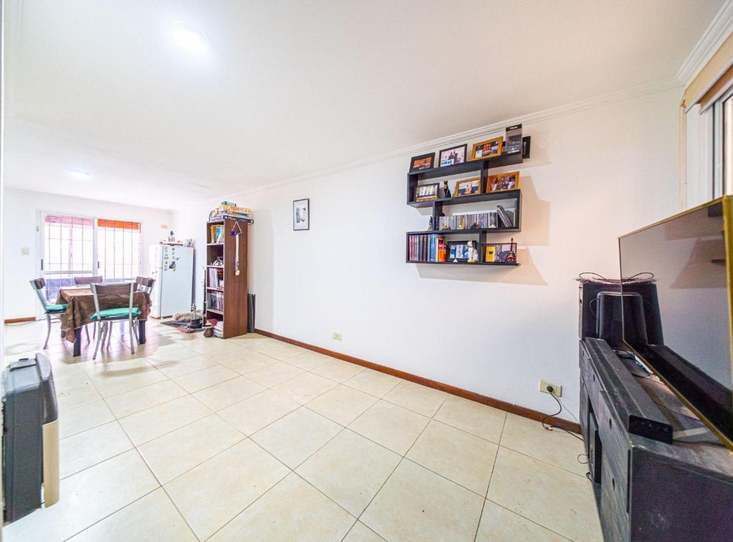 Foto de VENTA CASA ZONA NORTE 2 DORMITORIOS COCHERA PATIO, imagen 4