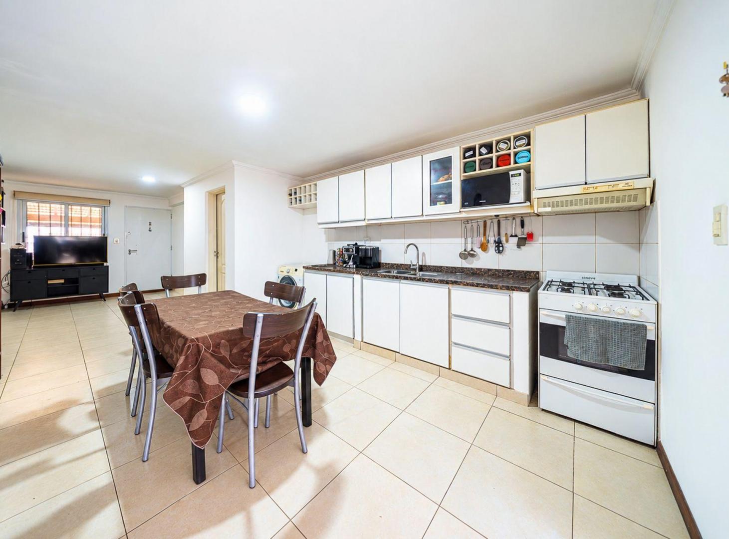 Foto de VENTA CASA ZONA NORTE 2 DORMITORIOS COCHERA PATIO, imagen 2