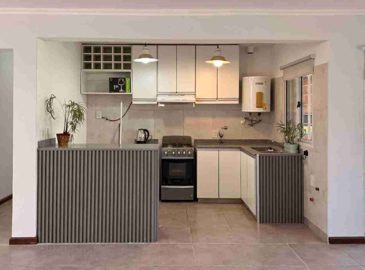 Foto de CASA EN VENTA TRES DORMITORIOS Y PILETA EN ROLDAN, imagen 4
