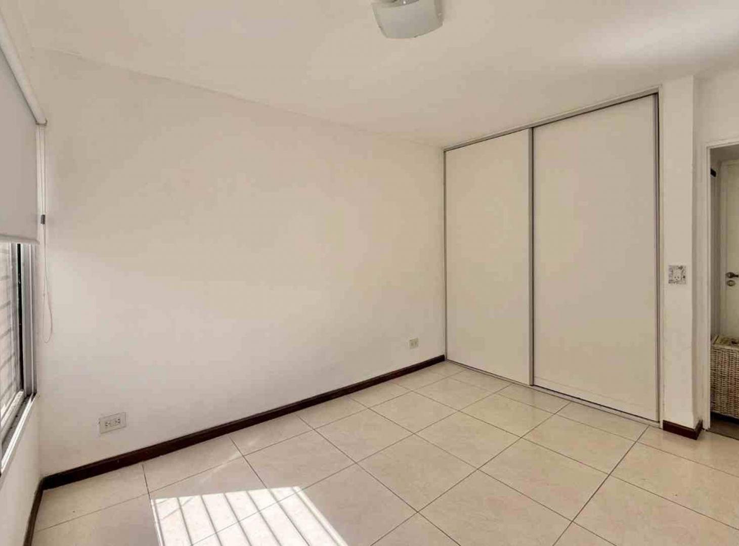 Foto de CASA EN VENTA TRES DORMITORIOS Y PILETA EN ROLDAN, imagen 2