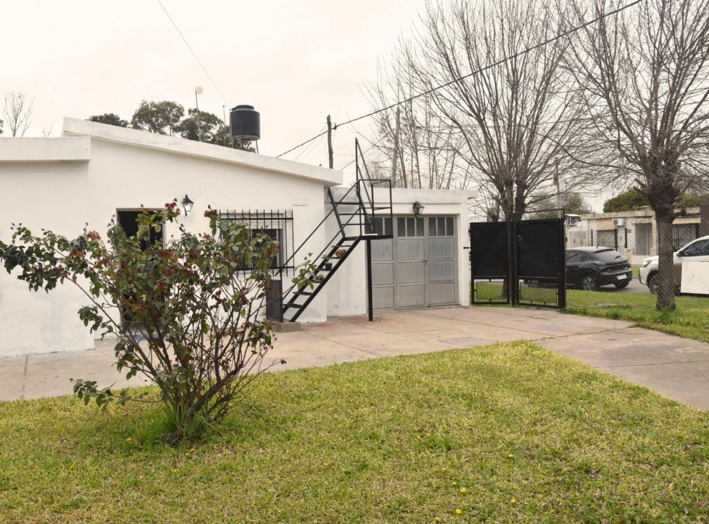 Foto de CASA EN VENTA 2 DORMITORIOS SAN LORENZO, imagen 2