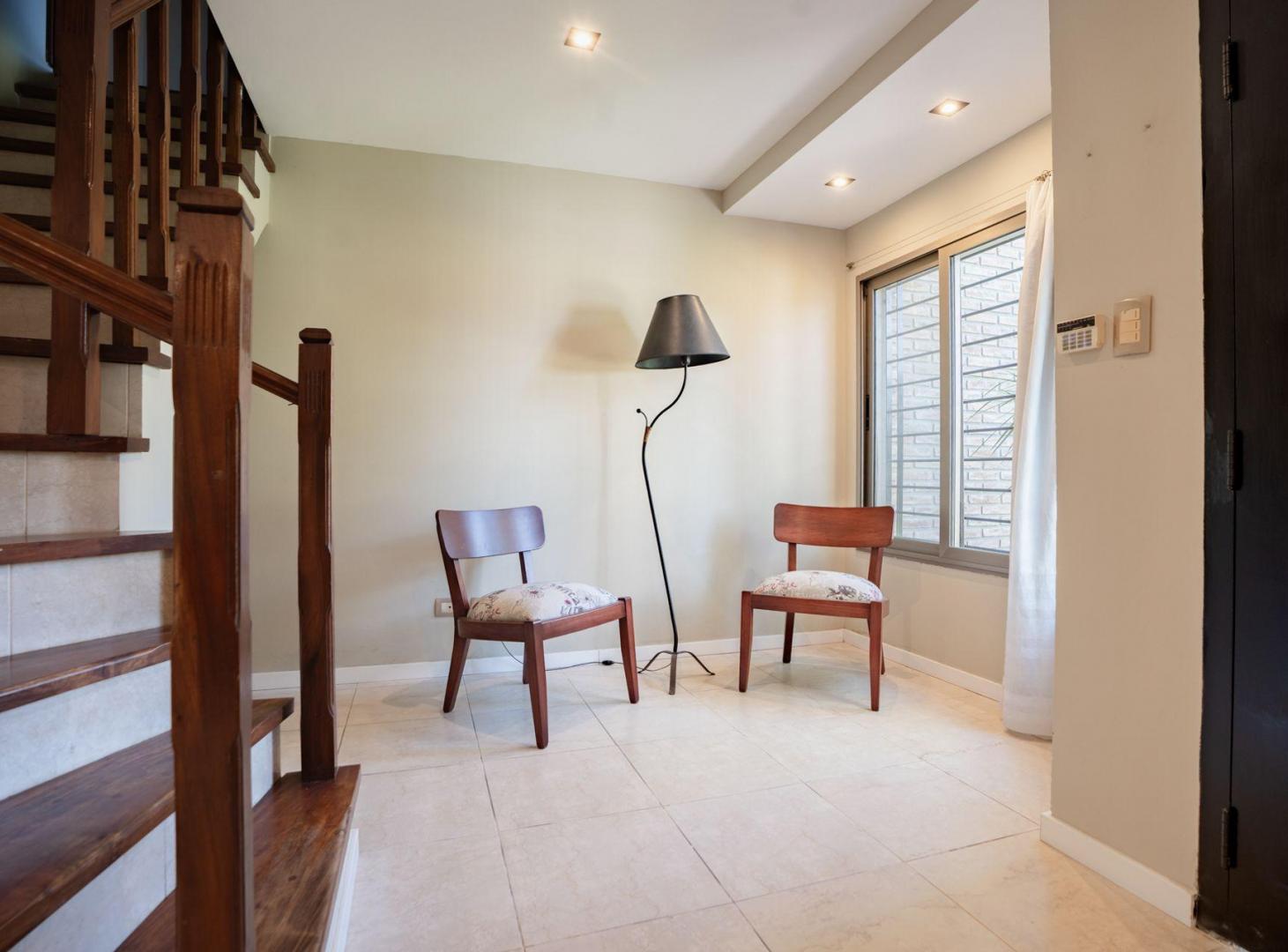 Foto de Venta de casa con 4 dormis y cochera en Baigorria, imagen 4