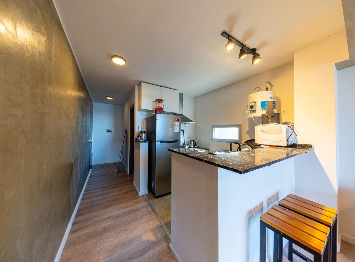 Foto de VENTA MONOAMBIENTE ZONA RIO CON TERRAZA Y COCHERA, imagen 3