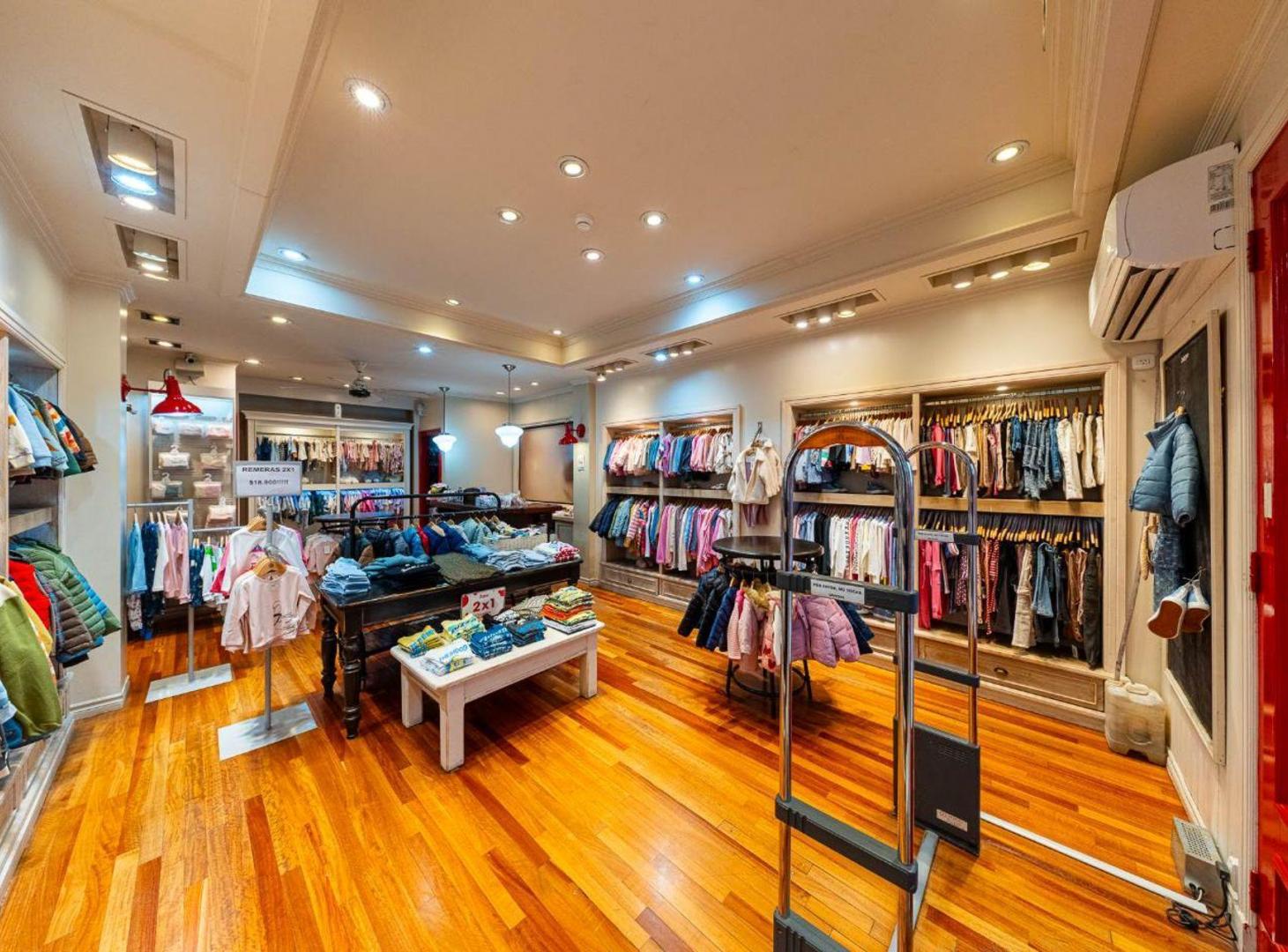 Foto de VENTA LOCAL COMERCIAL CON DEPOSITO EN SHOPPING, imagen 3