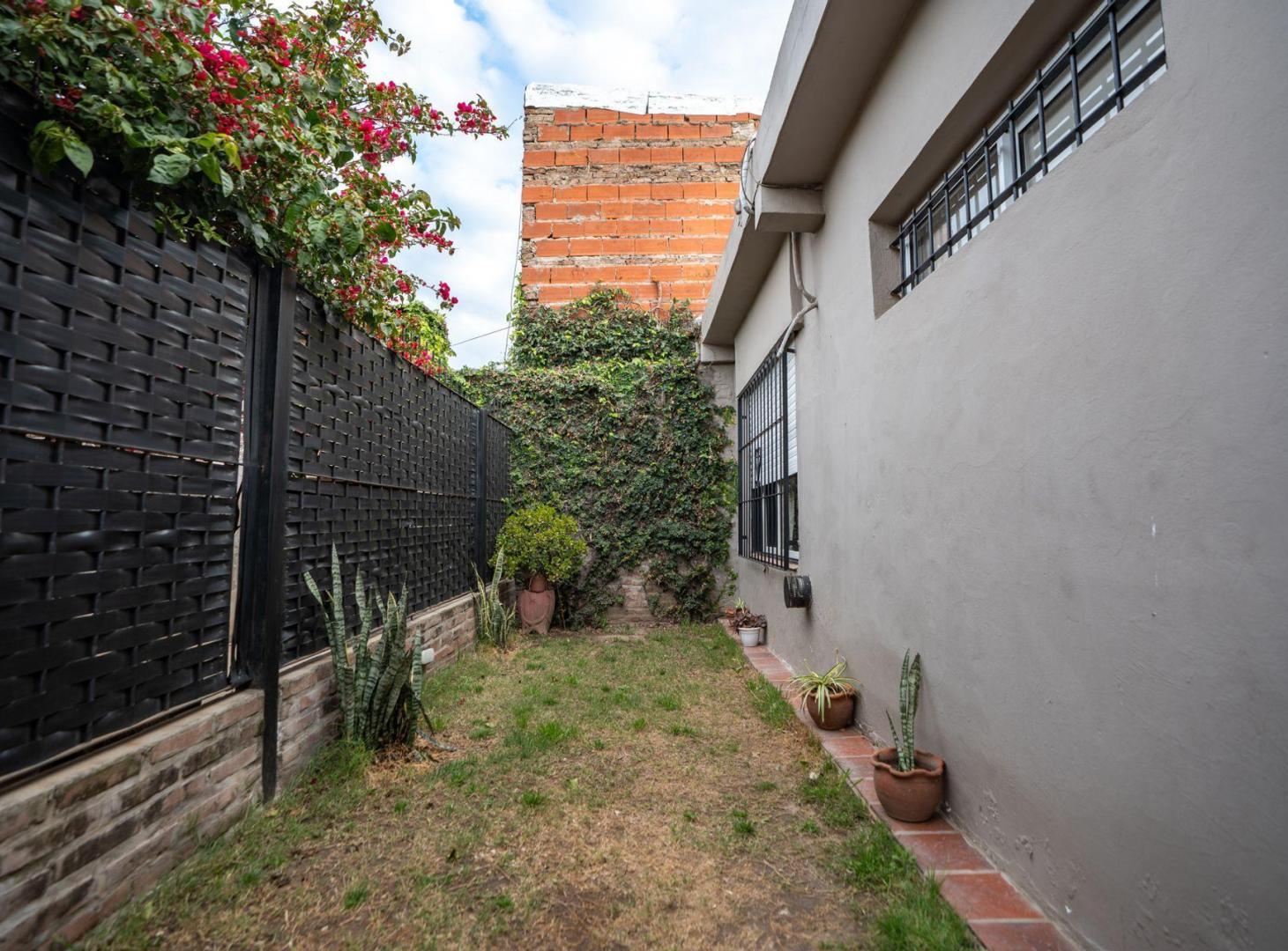 Foto de CASA 3 DORMITORIOS JARDIN Y QUINCHO - APTO CRÉDITO, imagen 5
