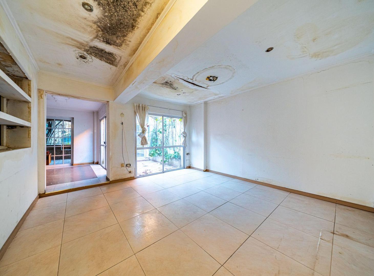Foto de VENTA CASA 4 DORMITORIOS BARRIO ALVEAR CON COCHERA, imagen 4