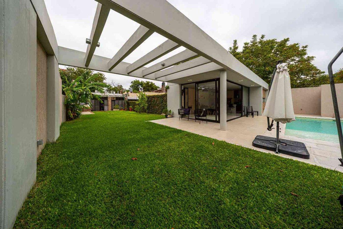 Foto de Venta casa Fisherton con quincho nuevo y pileta, imagen 4