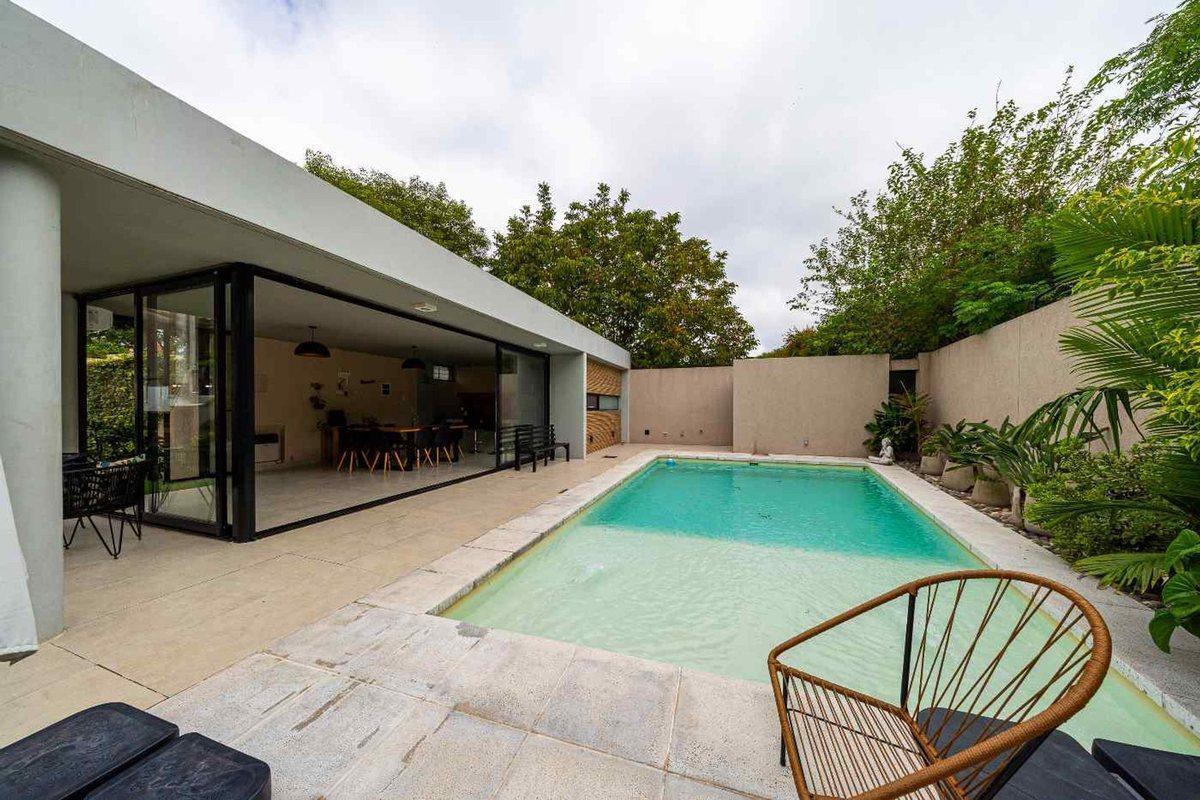 Foto de Venta casa Fisherton con quincho nuevo y pileta, imagen 1