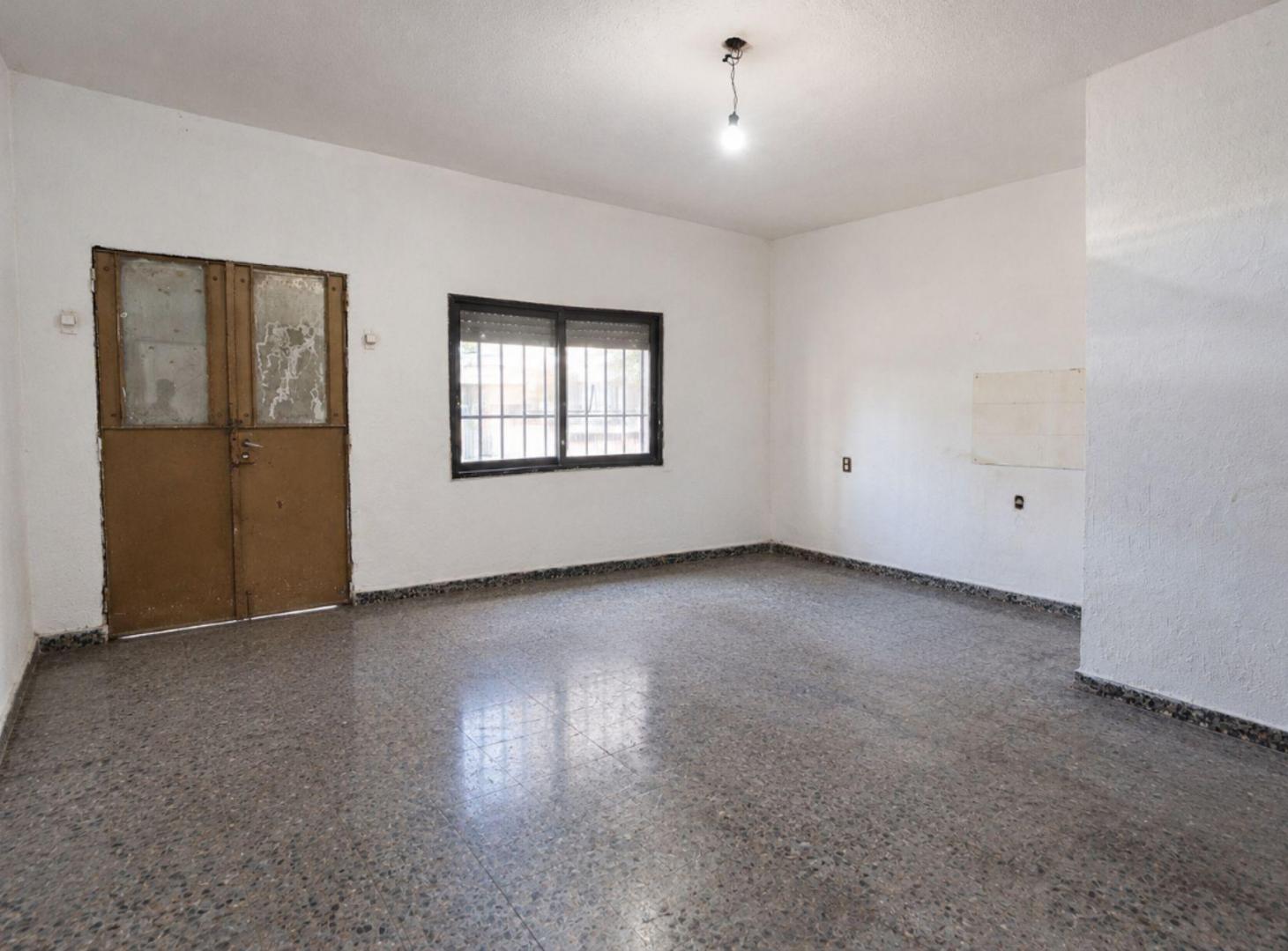 Foto de CASA EN VENTA 2 DORMITORIOS CON LOCAL AL FRENTE, imagen 2