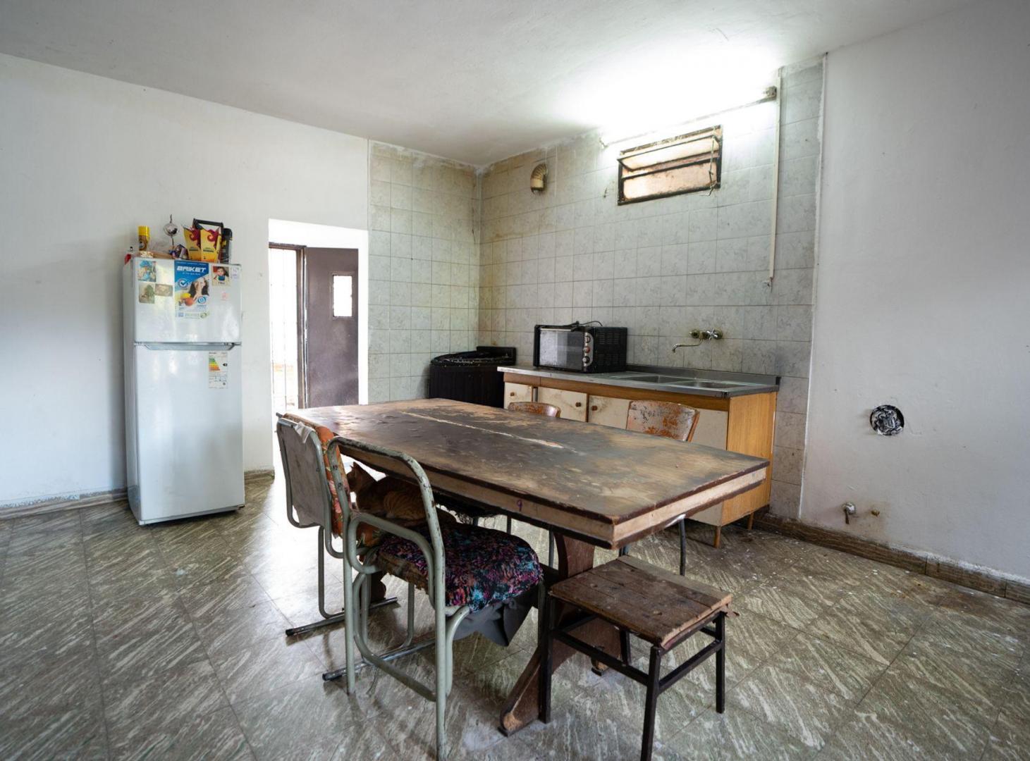 Foto de CASA EN VENTA 2 DORMITORIOS CON LOCAL AL FRENTE, imagen 4