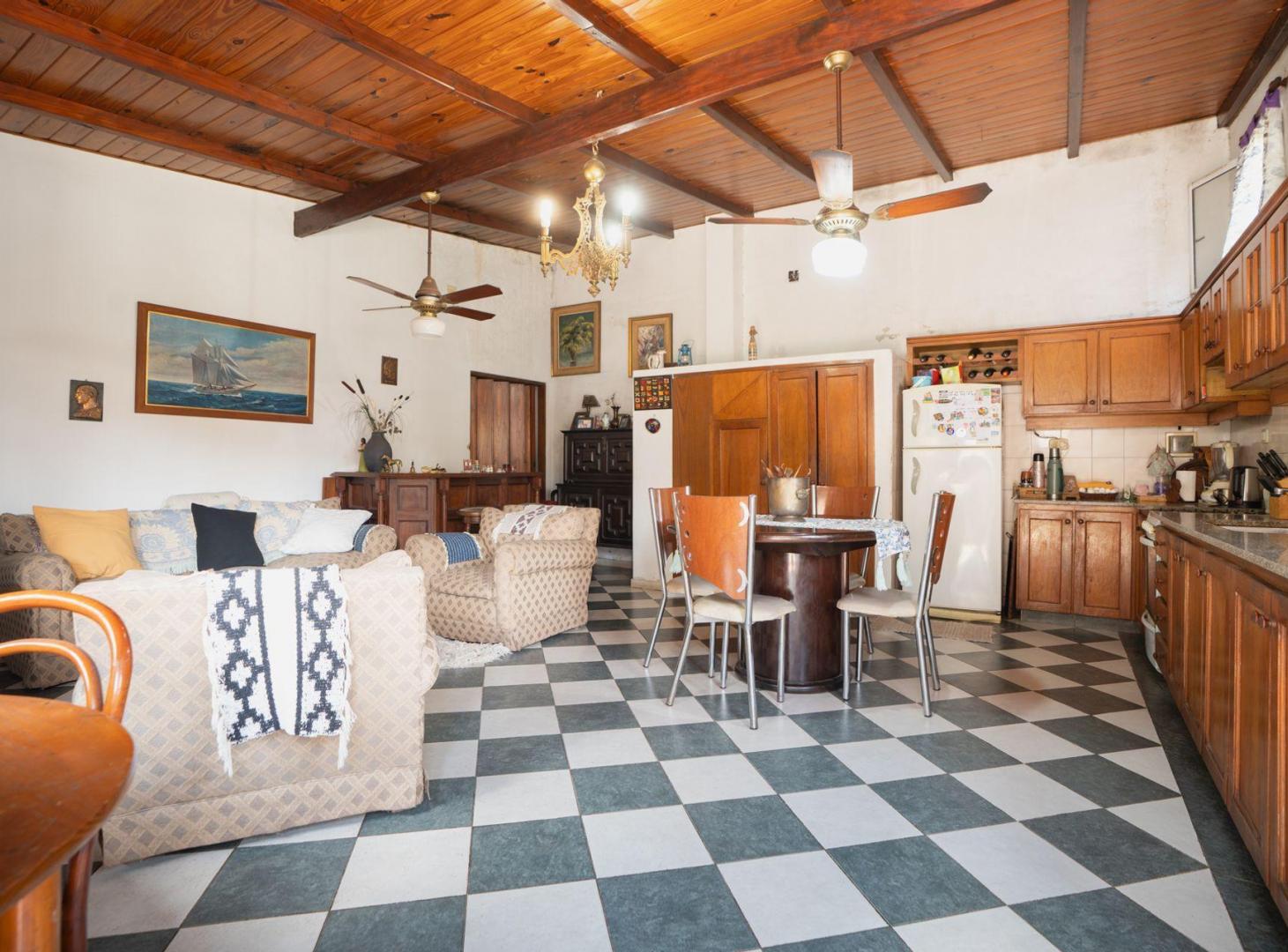 Foto de CASA EN VENTA 2 DORMIS. COMODIN Y JARDIN FISHERTON, imagen 3